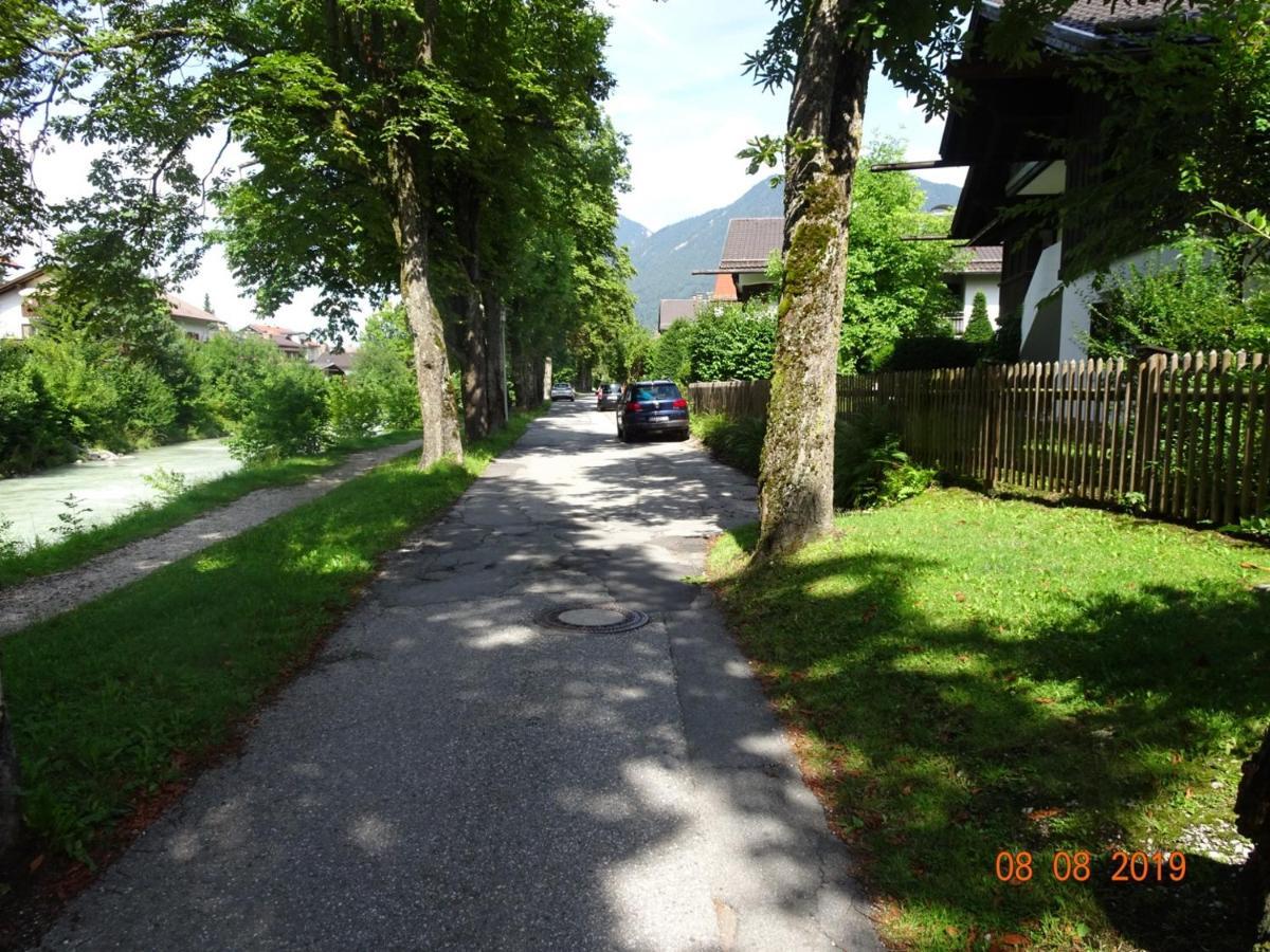Huge And Calm Apartment In Central Garmisch エクステリア 写真