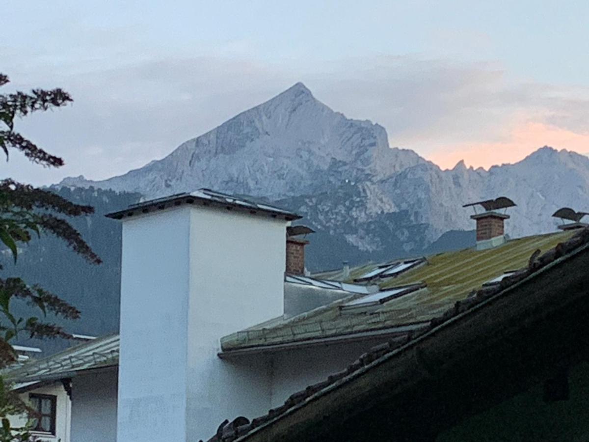 Huge And Calm Apartment In Central Garmisch エクステリア 写真